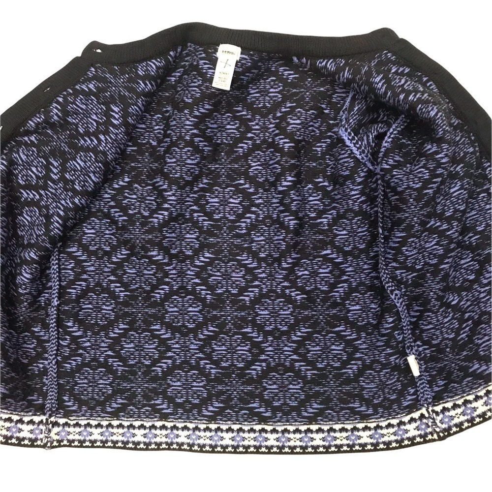 Vtg LL Bean Women Medium Purple Black Metal Button Fair Isle Snowflake Cardigan - Picture 9 of 12